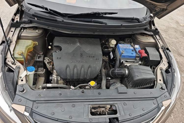 Used FORTHING Joyear S50 2014 1.6L CVT Luxury Model Engine Bay