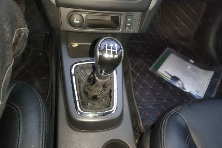 Used FORTHING Joyear S50 2014 1.5L Manual Luxury Model Gear Lever