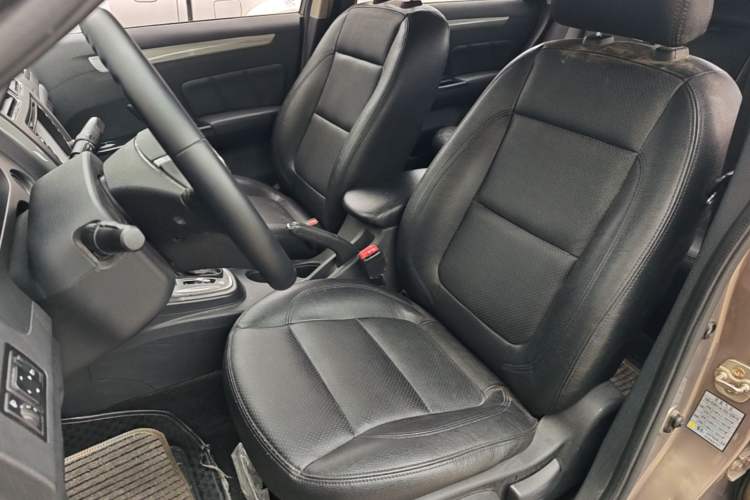 Used FORTHING Joyear S50 2014 1.6L CVT Luxury Model Left Front Seat