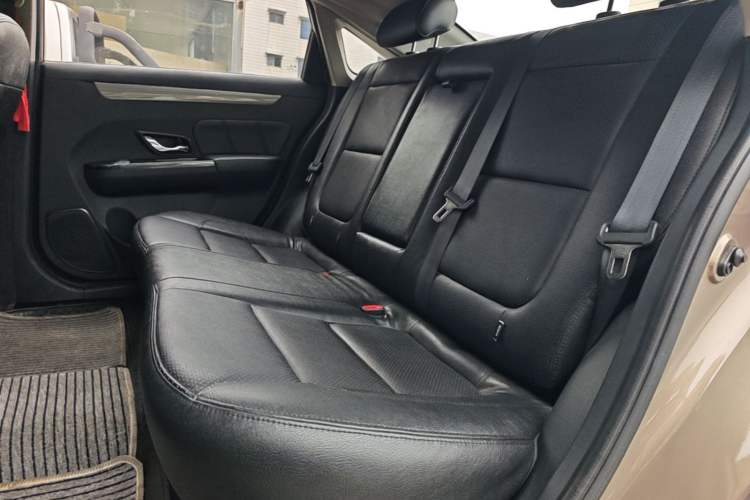 Used FORTHING Joyear S50 2014 1.6L CVT Luxury Model Left Rear Seat