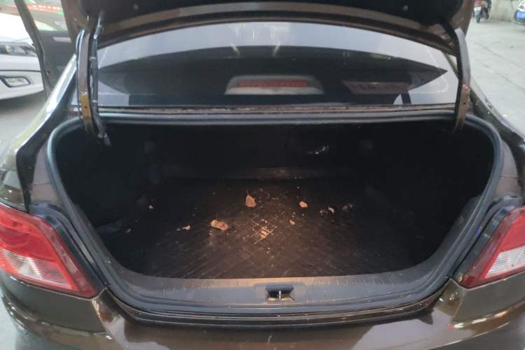 Used FORTHING Joyear S50 2014 1.5L Manual Luxury Model Trunk