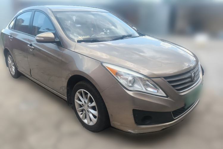 Used FORTHING Joyear S50 2014 1.6L CVT Luxury Model Front Right 45 Deg
