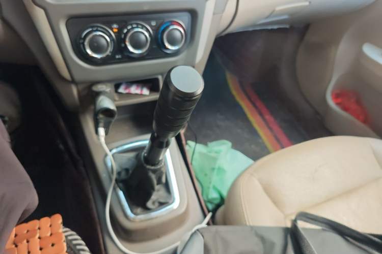 Used FORTHING Joyear S50 2014 1.5L Manual Luxury Edition Gear Lever