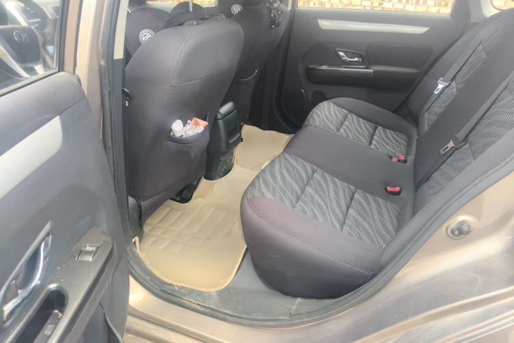 Used FORTHING Joyear S50 2014 1.6L CVT Luxury Model Left Rear Seat