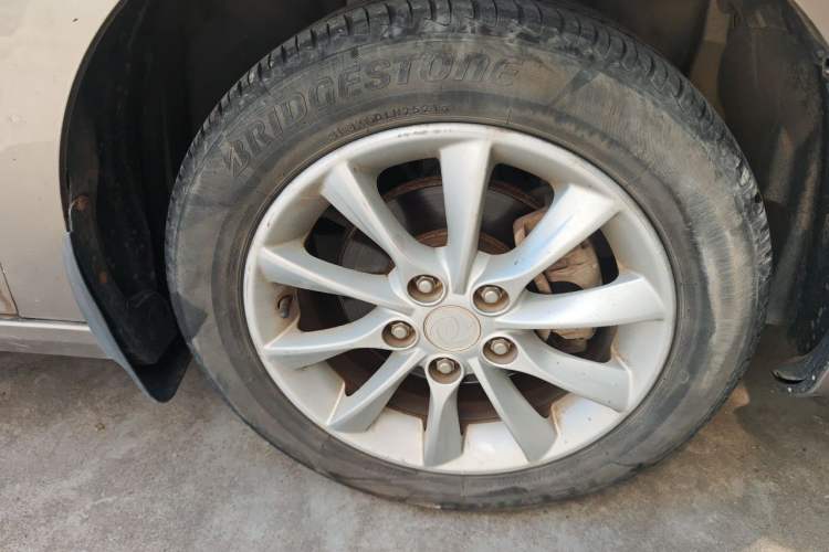Used FORTHING Joyear S50 2014 1.5L Manual Luxury Edition Right Front Wheel Hub