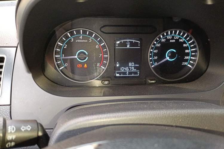 Used FORTHING Joyear S50 2014 1.5L Manual Luxury Model Odometer Close Up