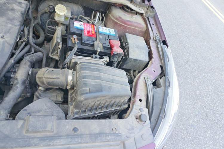 Used FORTHING Joyear S50 2014 1.6L CVT Luxury Model Engine Bay Left
