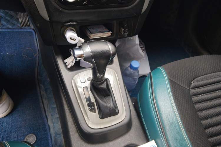 Used FORTHING Joyear S50 2014 1.6L CVT Luxury Model Gear Lever