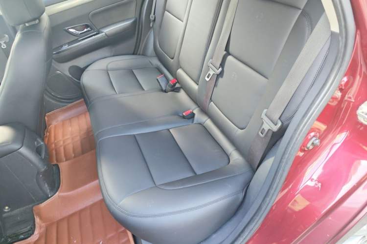 Used FORTHING Joyear S50 2014 1.6L CVT Luxury Model Left Rear Seat