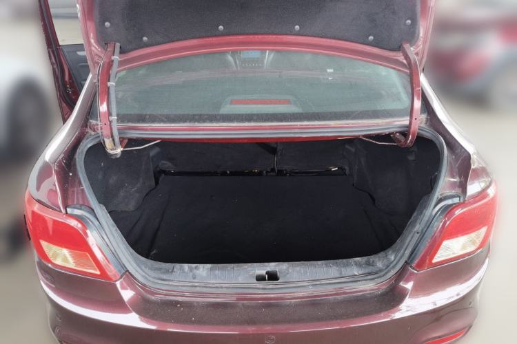 Used FORTHING Joyear S50 2014 1.6L CVT Luxury Model Trunk