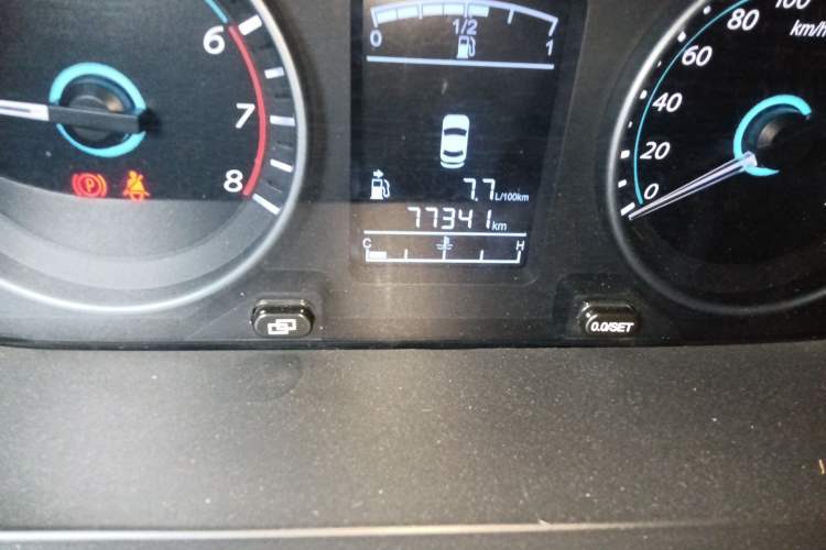 Used FORTHING Joyear S50 2014 1.5L Manual Luxury Model Odometer Close Up