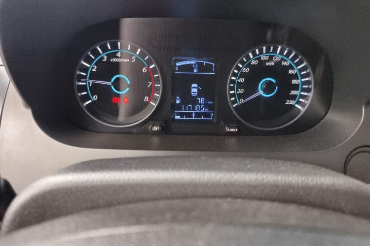 Used FORTHING Joyear S50 2014 1.5L Manual Luxury Edition Odometer Close Up