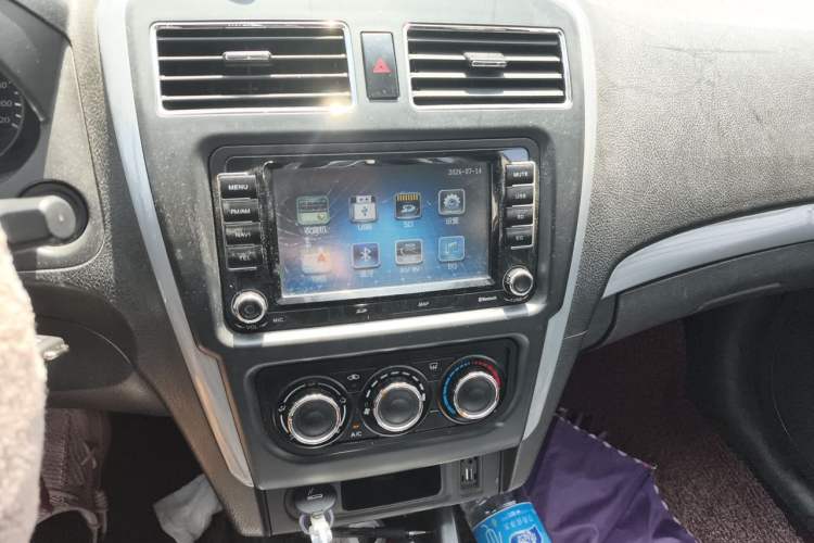 Used FORTHING Joyear S50 2014 1.5L Manual Luxury Edition Audio And AC Panel