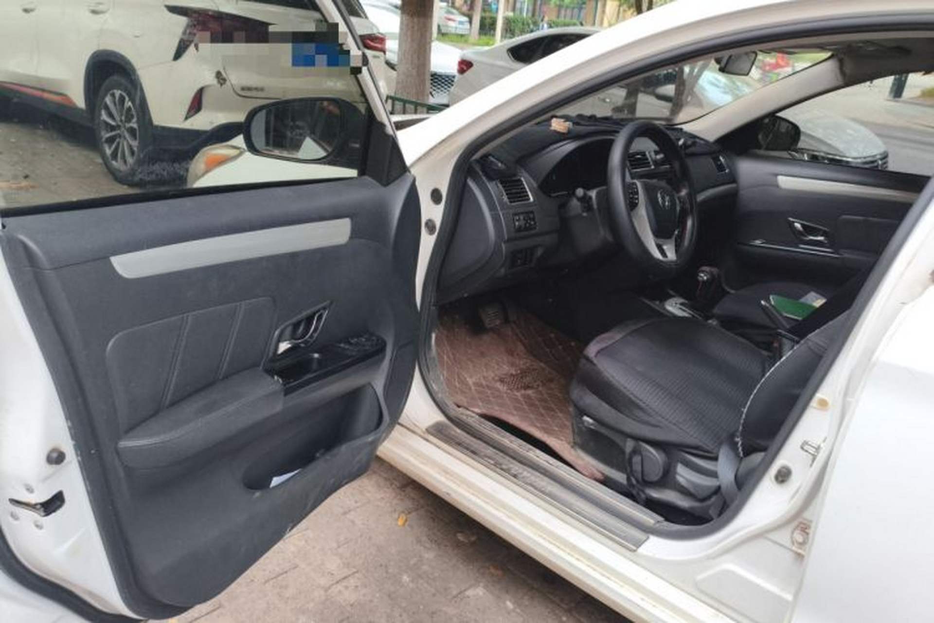 Used FORTHING Joyear S50 2014 1.6L CVT Luxury Model Driver Seat