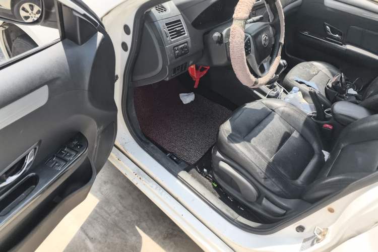 Used FORTHING Joyear S50 2014 1.5L Manual Luxury Edition Driver Seat