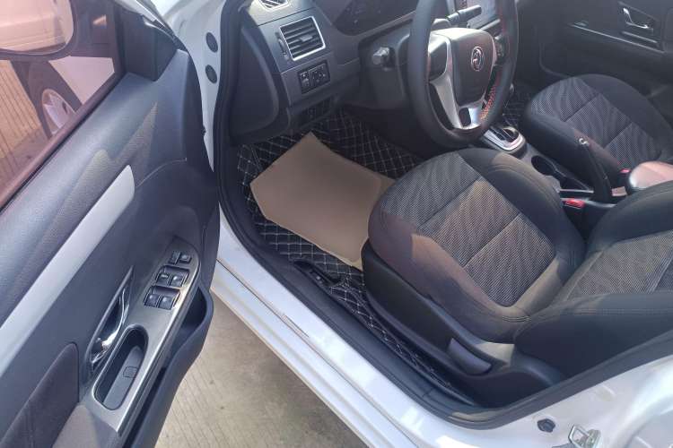 Used FORTHING Joyear S50 2014 1.6L CVT Luxury Model Driver Seat