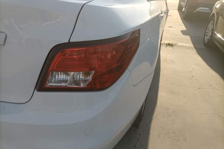 Used FORTHING Joyear S50 2014 1.6L CVT Luxury Model Exterior 3