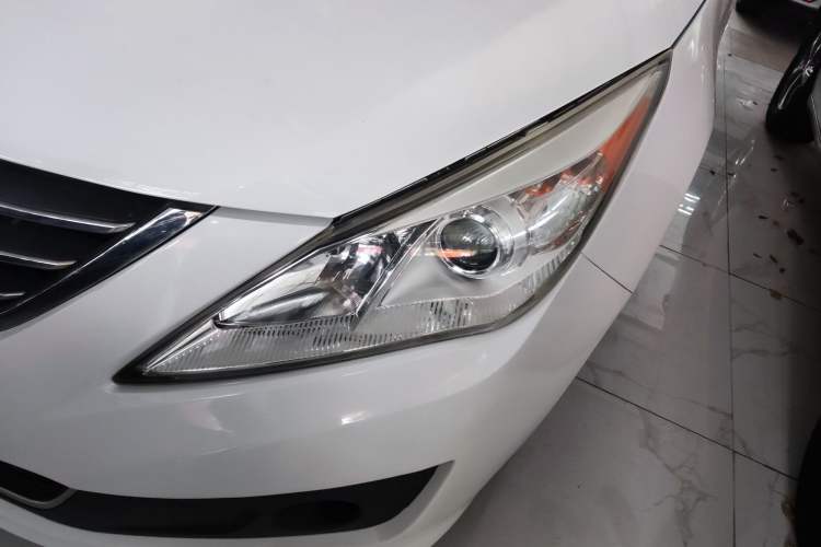 Used FORTHING Joyear S50 2014 1.6L CVT Luxury Model Exterior 8