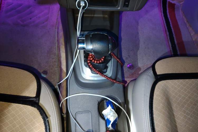 Used FORTHING Joyear S50 2014 1.6L CVT Luxury Model Gear Lever