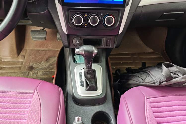 Used FORTHING Joyear S50 2014 1.6L CVT Luxury Model Gear Lever