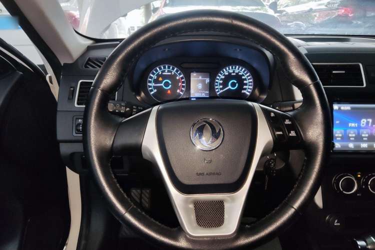 Used FORTHING Joyear S50 2014 1.6L CVT Luxury Model Interior 2