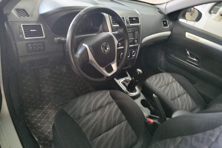 Used FORTHING Joyear S50 2014 1.5L Manual Luxury Model Interior 3