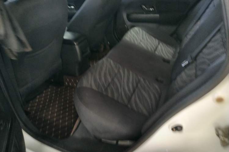 Used FORTHING Joyear S50 2014 1.5L Manual Luxury Model Interior 4
