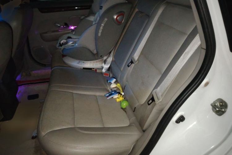 Used FORTHING Joyear S50 2014 1.6L CVT Luxury Model Left Rear Seat