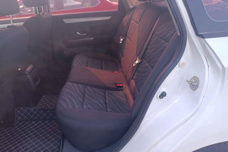 Used FORTHING Joyear S50 2014 1.6L CVT Luxury Model Left Rear Seat
