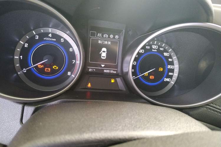 Used FORTHING Joyear S50 2014 1.5L Manual Luxury Model Odometer Close Up