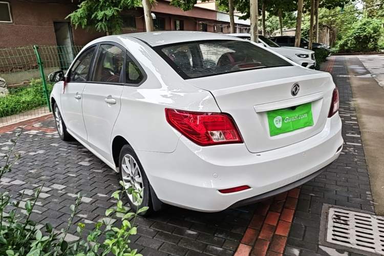 Used FORTHING Joyear S50 2014 1.6L CVT Luxury Model Rear Left 45 Deg