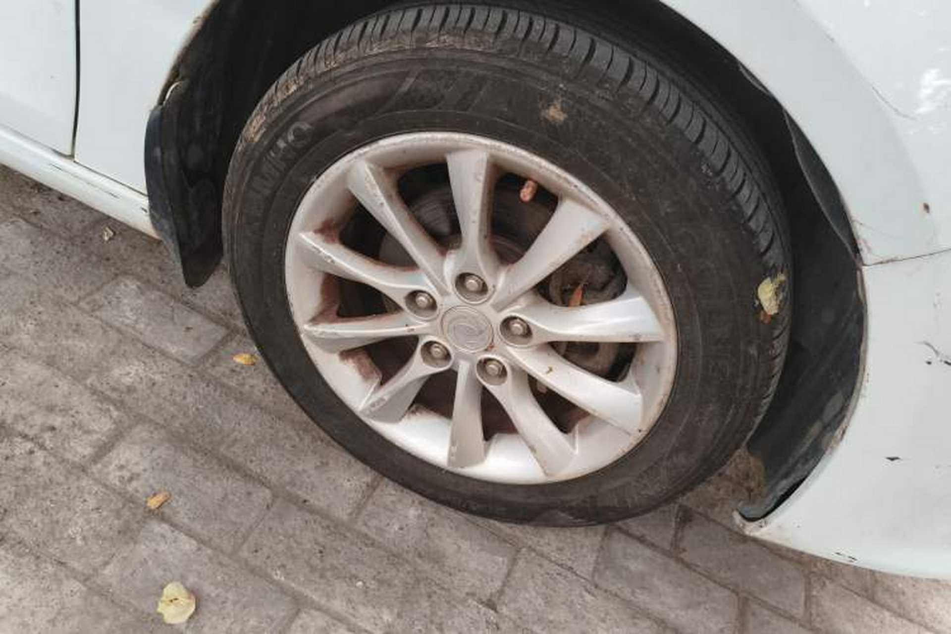 Used FORTHING Joyear S50 2014 1.6L CVT Luxury Model Right Front Wheel Hub