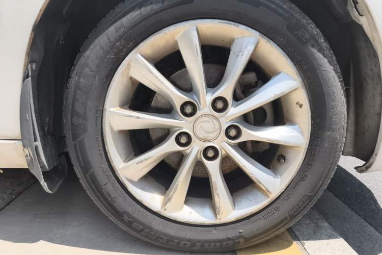 Used FORTHING Joyear S50 2014 1.5L Manual Luxury Edition Right Front Wheel Hub