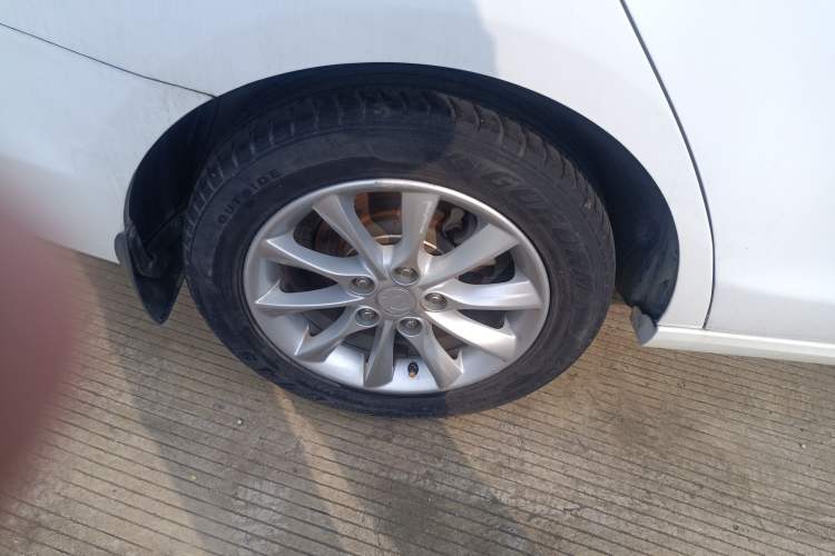 Used FORTHING Joyear S50 2014 1.6L CVT Luxury Model Right Rear Wheel Hub