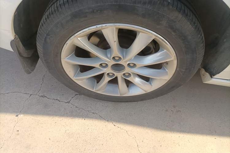 Used FORTHING Joyear S50 2014 1.6L CVT Luxury Model Right Rear Wheel Hub