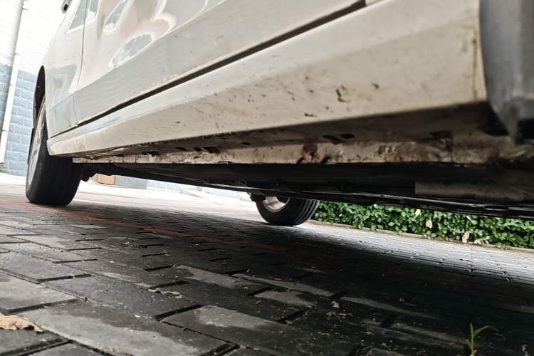 Used FORTHING Joyear S50 2014 1.6L CVT Luxury Model Right Side Sill