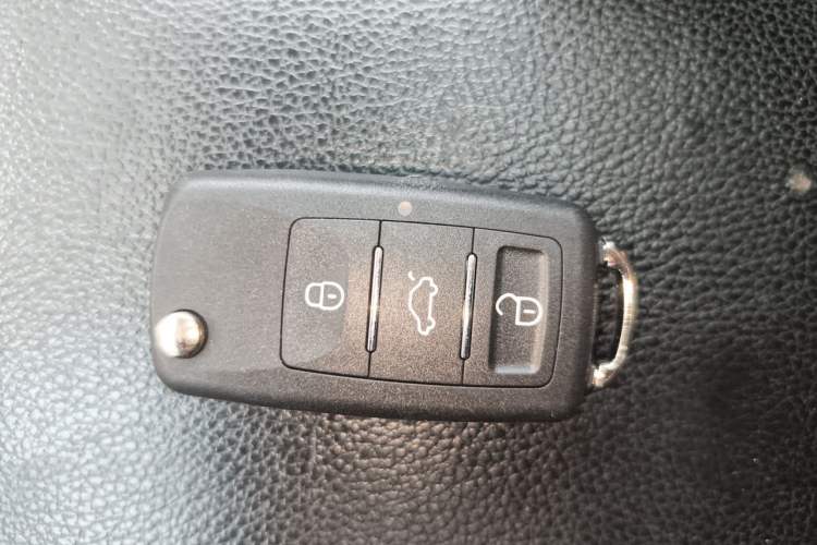Used FORTHING Joyear S50 2014 1.5L Manual Luxury Edition Vehicle Key