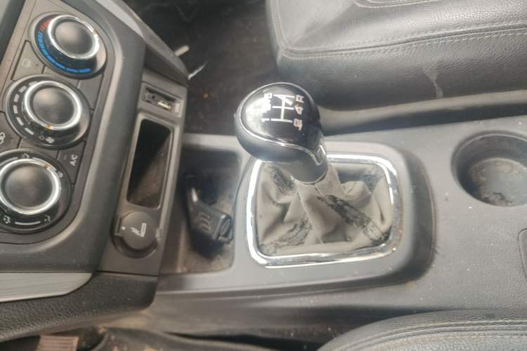 Used FORTHING Joyear S50 2014 1.5L Manual Luxury Edition Gear Lever