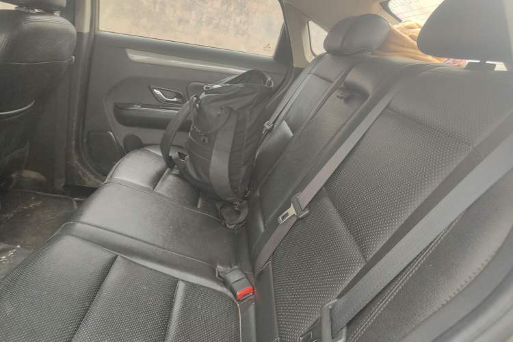 Used FORTHING Joyear S50 2014 1.5L Manual Luxury Edition Left Rear Seat