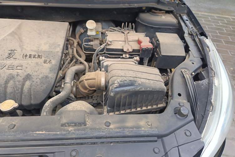 Used FORTHING Joyear S50 2016 1.5L Manual Luxury Edition Engine Bay Left