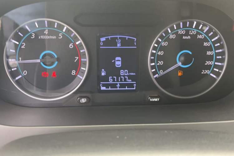 Used FORTHING Joyear S50 2016 1.5L Manual Luxury Model Odometer Close Up