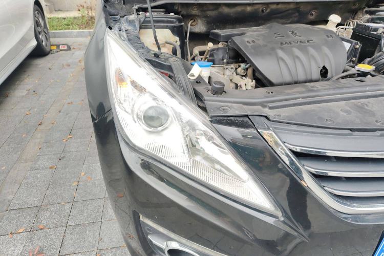 Used FORTHING Joyear S50 2016 1.6L CVT Deluxe Model Right Front Headlight