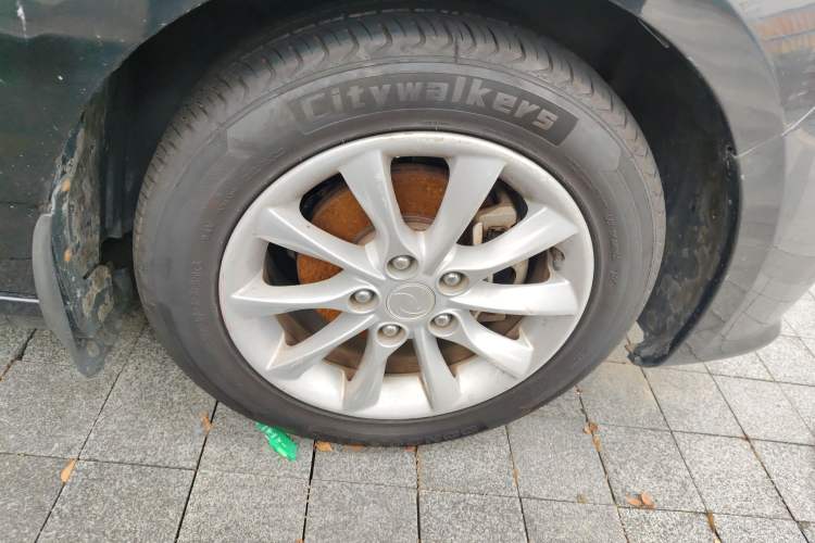 Used FORTHING Joyear S50 2016 1.6L CVT Deluxe Model Right Front Wheel Hub