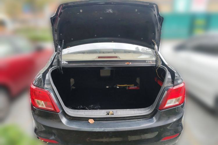 Used FORTHING Joyear S50 2016 1.6L CVT Deluxe Model Trunk
