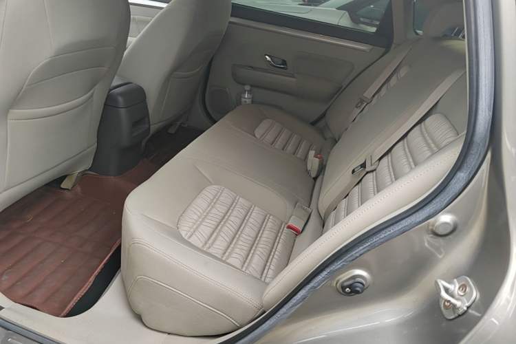 Used FORTHING Joyear S50 2016 1.5L Manual Luxury Model Left Rear Seat
