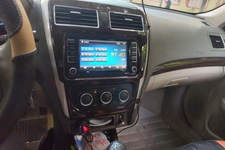 Used FORTHING Joyear S50 2016 2.0L Manual Luxury Version Audio And AC Panel