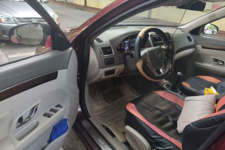 Used FORTHING Joyear S50 2016 2.0L Manual Luxury Version Driver Seat