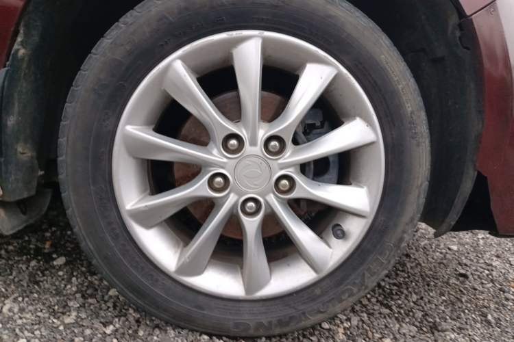 Used FORTHING Joyear S50 2016 1.6L CVT Deluxe Model Right Front Wheel Hub