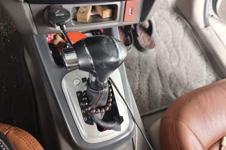 Used FORTHING Joyear S50 2016 1.6L CVT Luxury Model Gear Lever