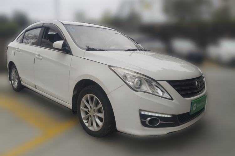 Used FORTHING Joyear S50 2016 2.0L Manual Luxury Version Front Right 45 Deg